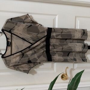 Avenue Women's Short Sleeve Wrap Top Size 22/24